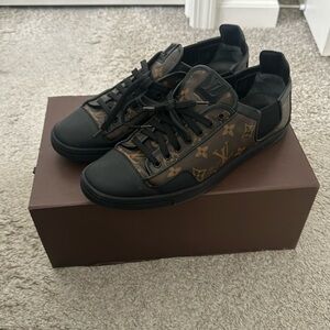 Authentic Louis Vuitton Sneakers Men’s